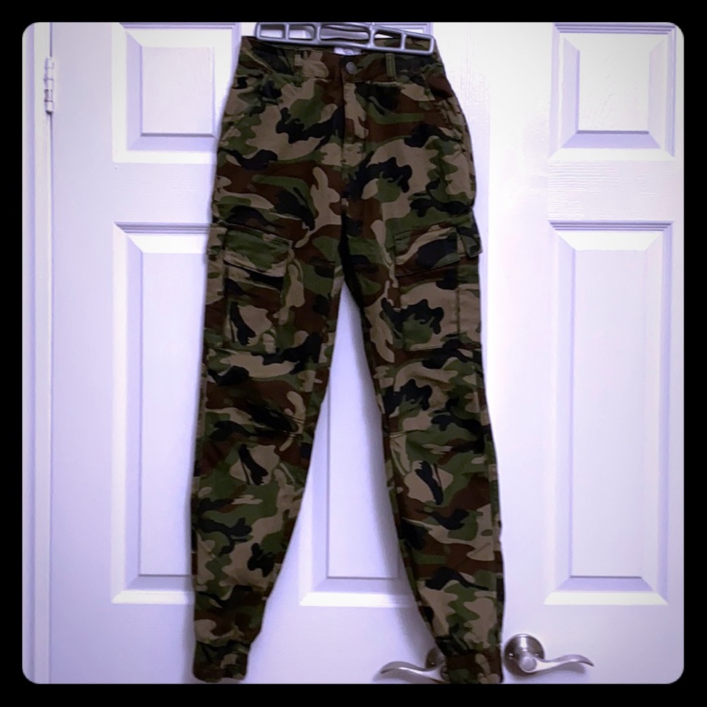 Camo pants